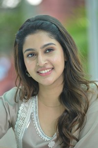 Tanya Ravichandran Pictures